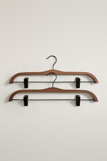 WOOD-FINISH SKIRT HANGER SET (PACK OF 2) — Dark brown 1