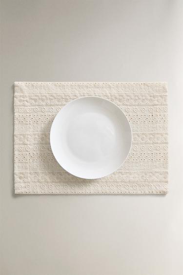 SET DE TABLE BRODERIES COMBINÉES - Écru de Zara - Image 4