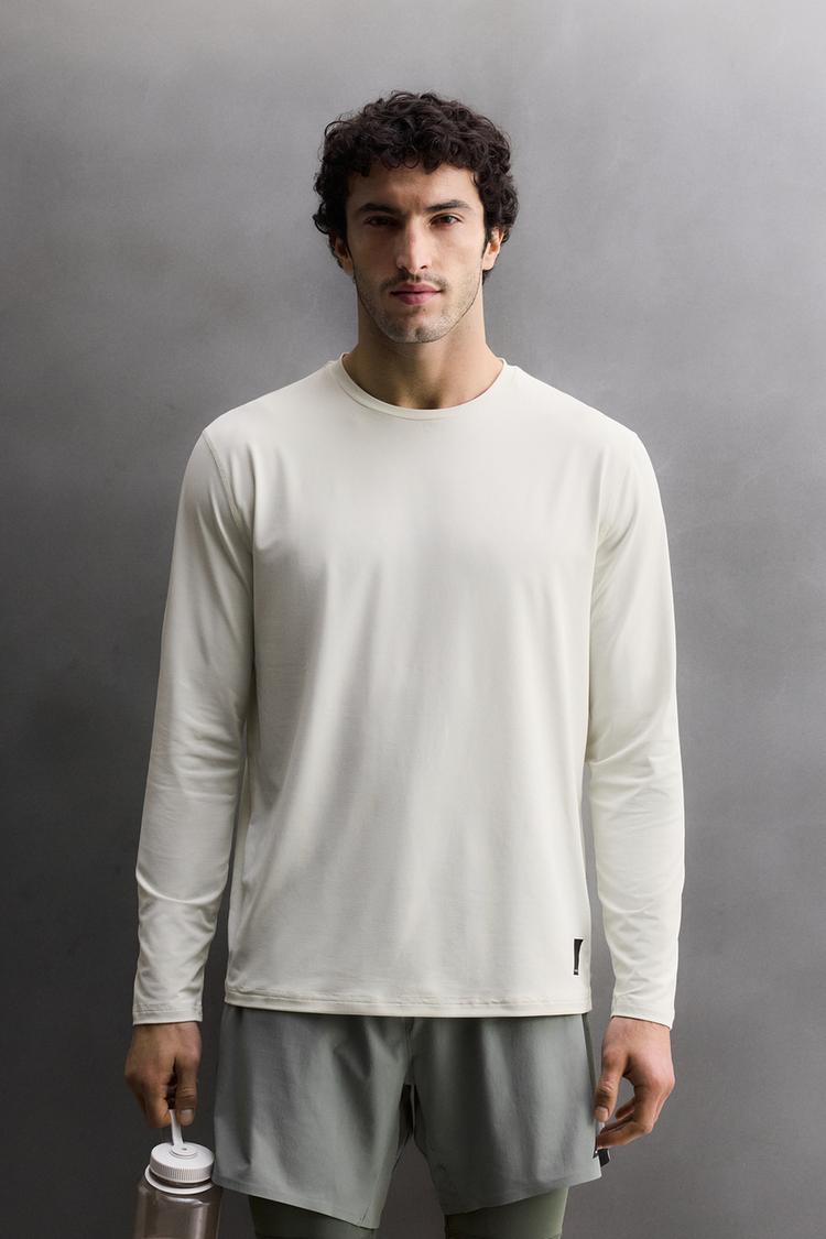 ZARA BASIC LONG SLEEVE TECHNICAL T-SHIRT