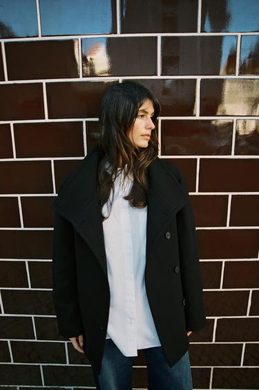 SHORT COAT WITH WOOL AND HIGH NECK - Black by Zara