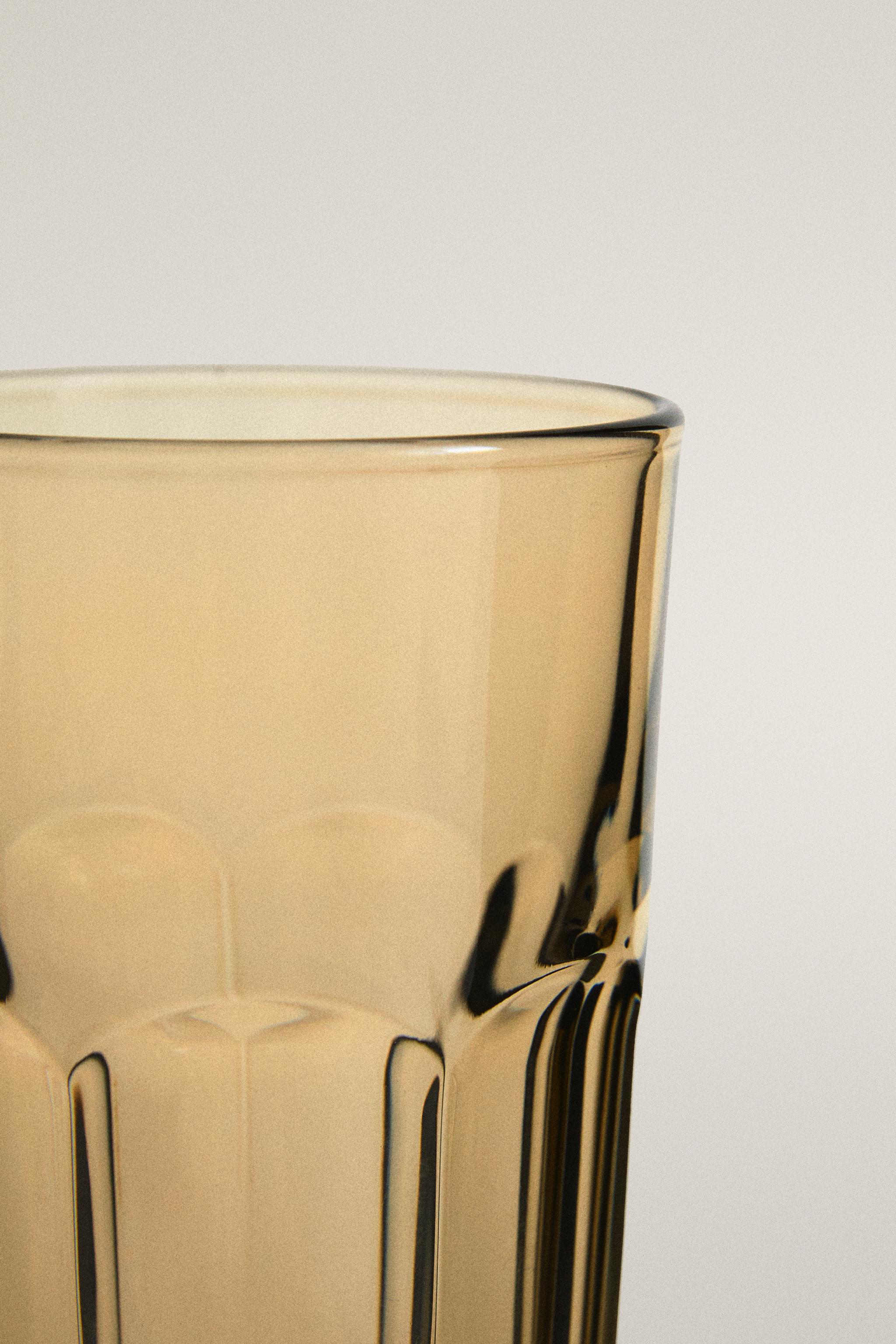 RAISED DESIGN GLASS TUMBLER