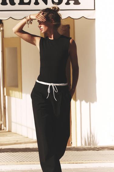 TOP MANGA SISA - Negro de Zara