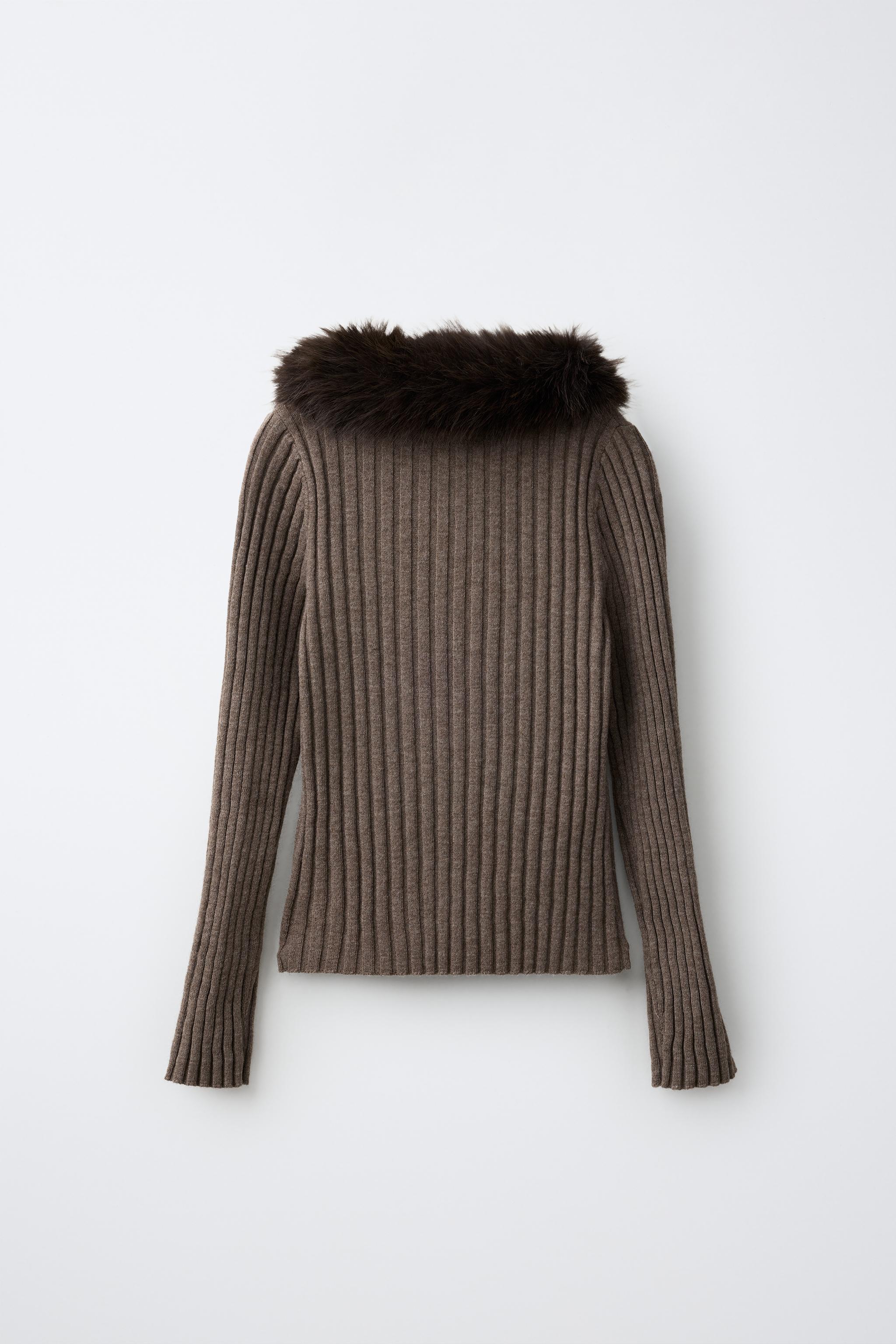PULL EN MAILLE FERMETURE COL EFFET FOURRURE