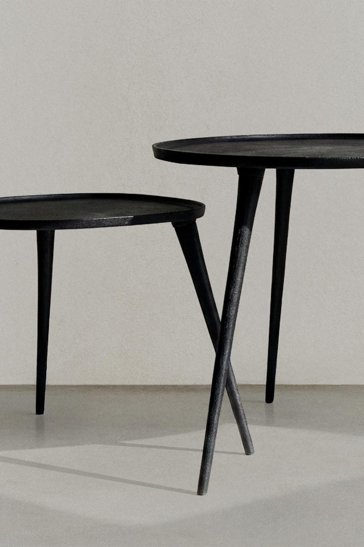 METALLIC SIDE TABLE — Black
