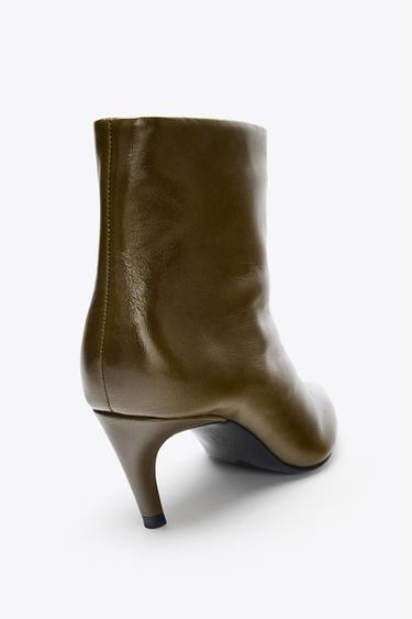 BOTTINES EN CUIR À TALONS INCURVÉS - Vert de Zara - Image 6