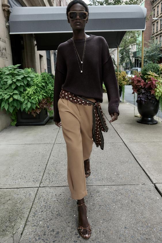 PANTALON CAROTTE À PLIS - Marron clair de Zara - Image 0