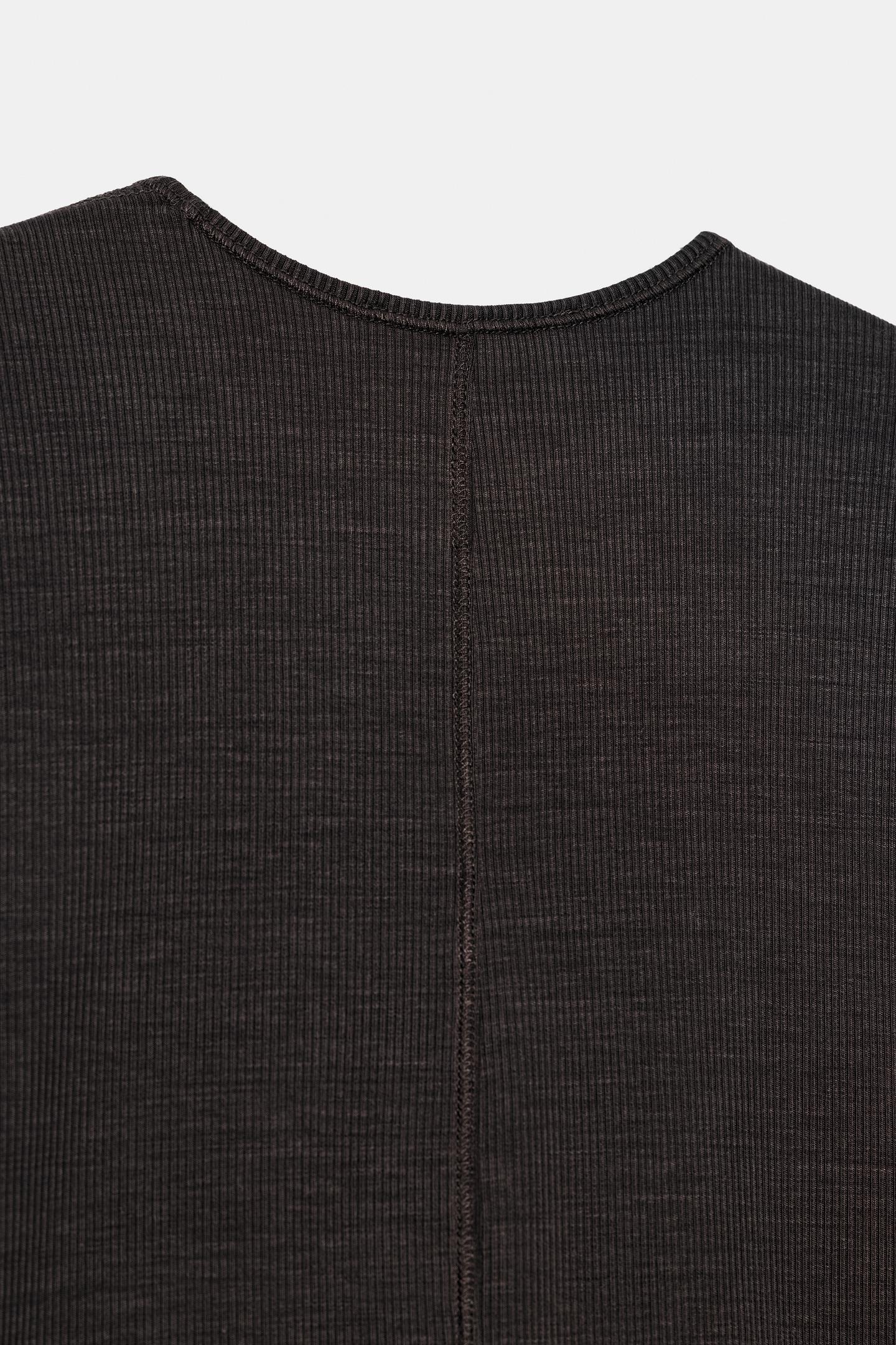 Женская футболка Zara Lyocell Crew Neck, цвет: Тёмный баклажановый — фото 8