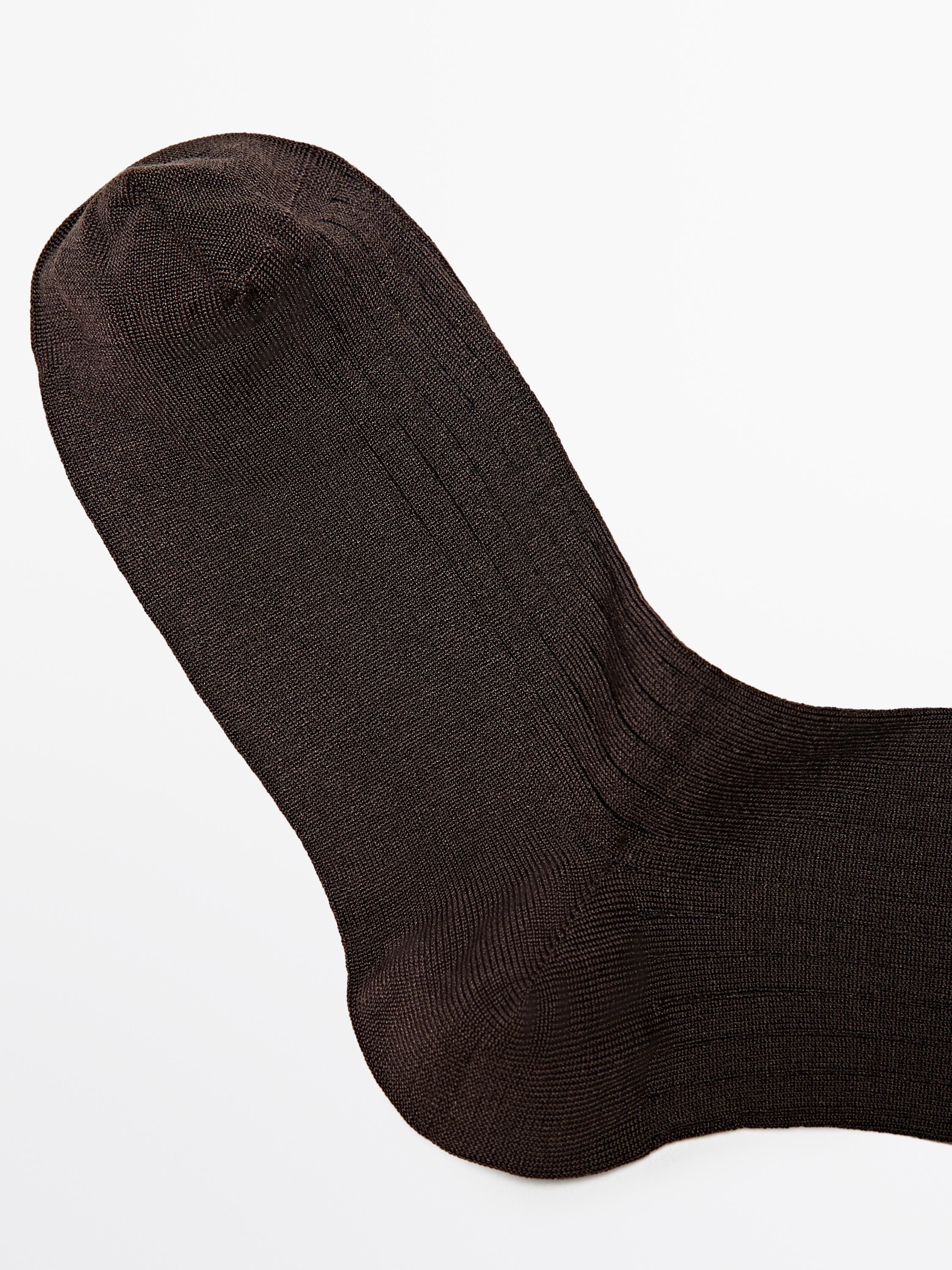 Ribbed silk blend socks