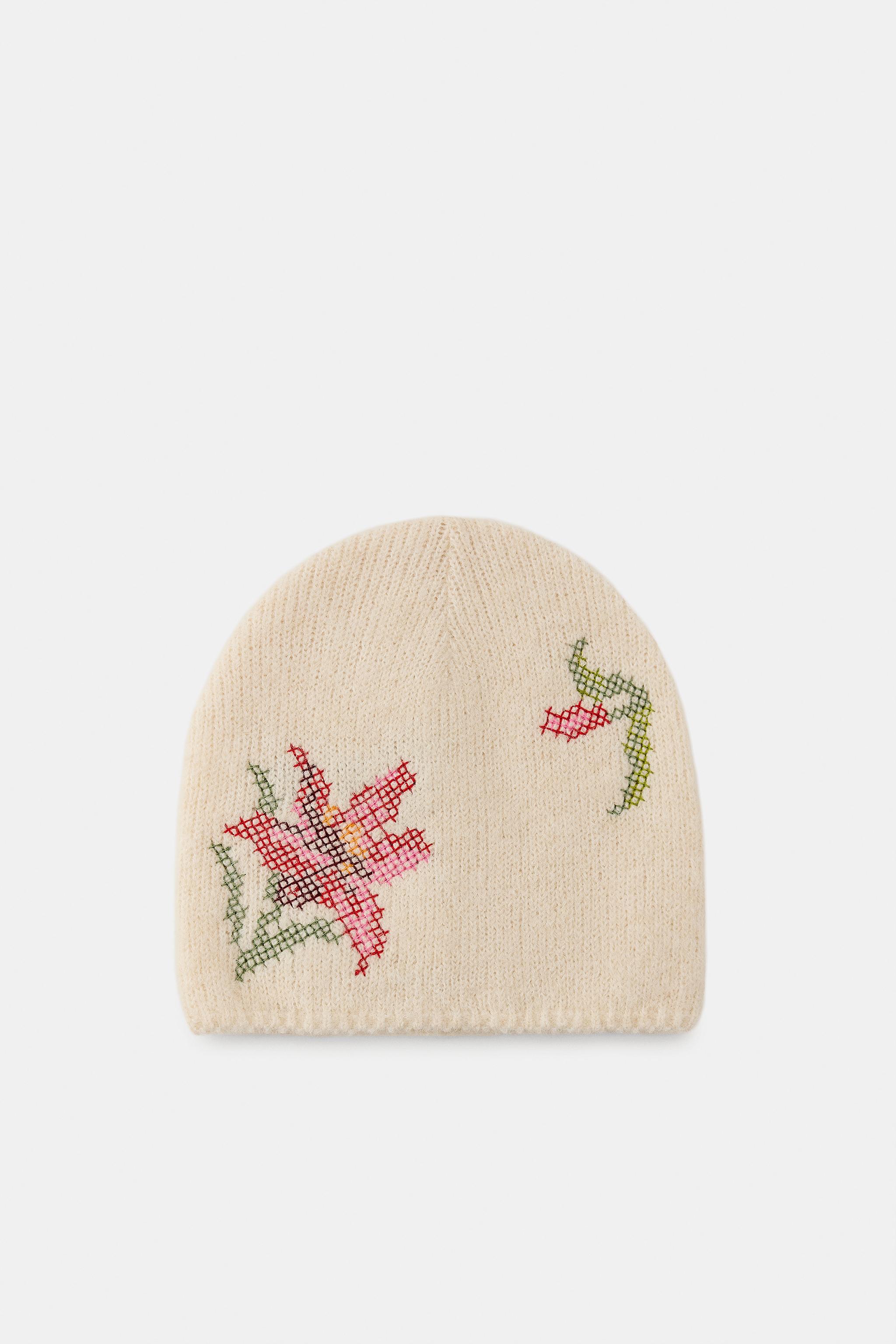 FLORAL EMBROIDERED KNIT BEANIE HAT