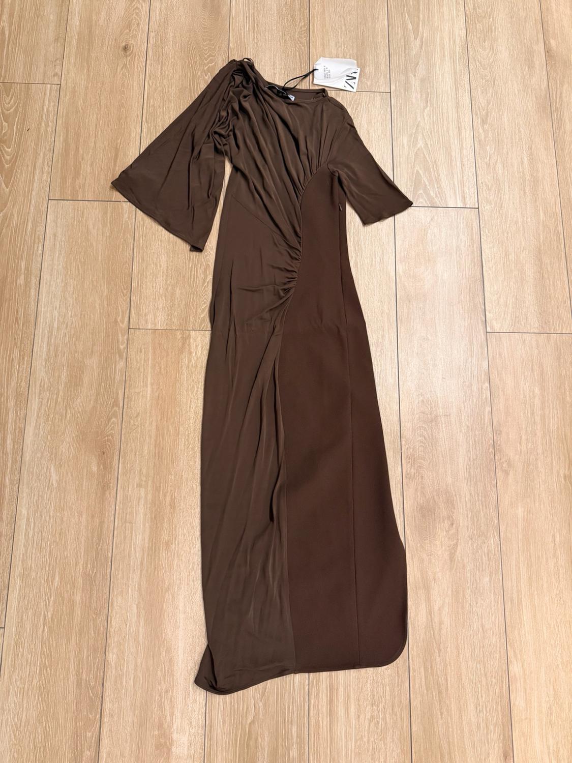 LIMITED EDITION DRAPED MIDI DRESS - Image 2