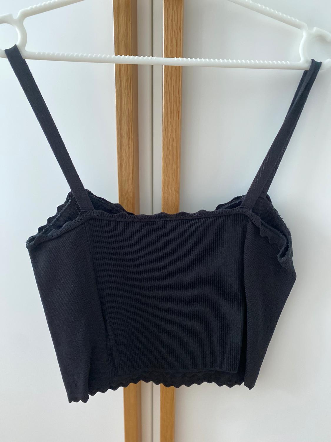 CROP TOP WITH SCALLOPED TRIMS - Image 3