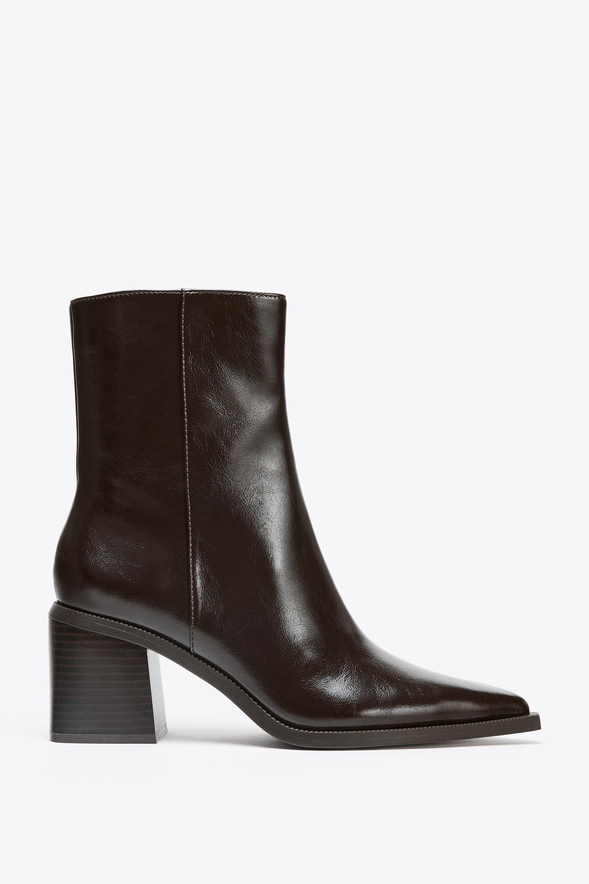 ZARA ヒールショートブーツ　新品未使用 EVOL/イーボル】 ソフトストレッチ7cmヒールショートブーツ
