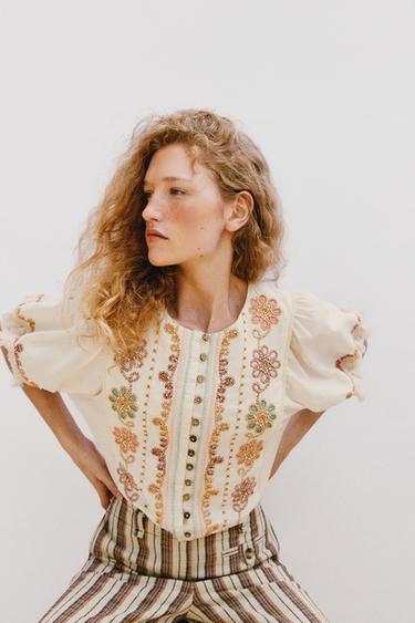 BLUSE MIT FRANSENSTICKEREI - Cremefarben von Zara