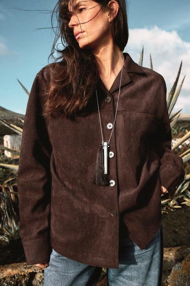 SURCHEMISE EFFET DAIM - Marron chocolat de Zara - Image 1