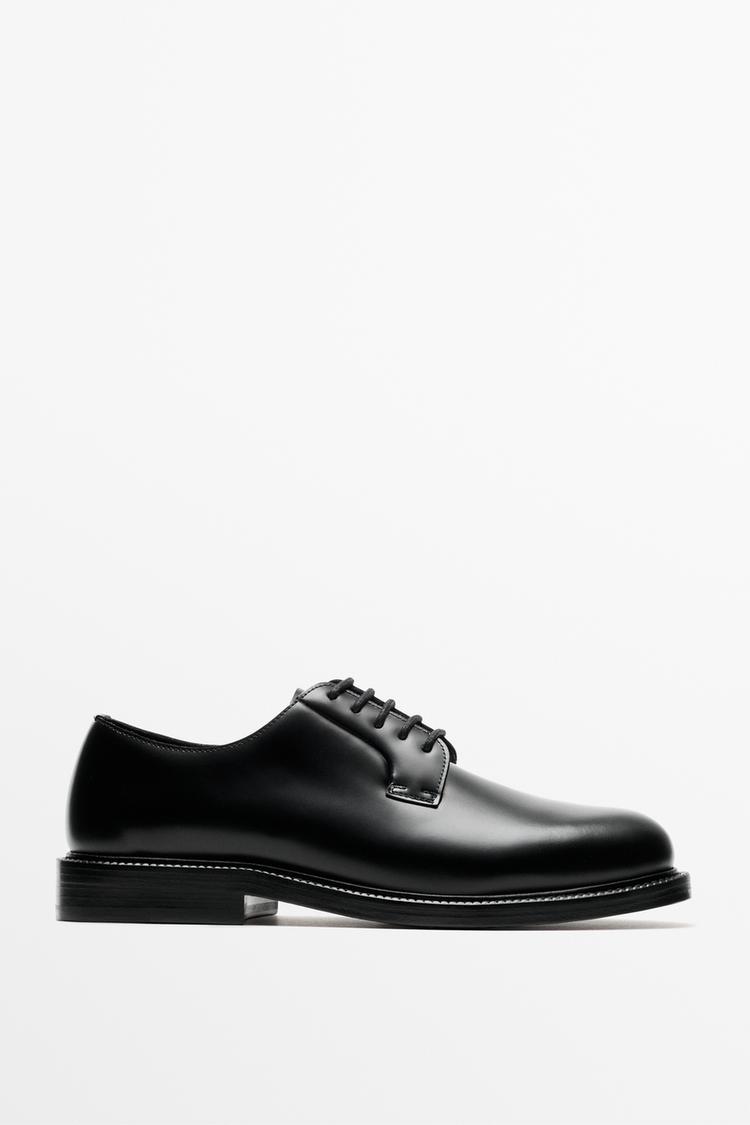 Leather dress blucher shoe — Black