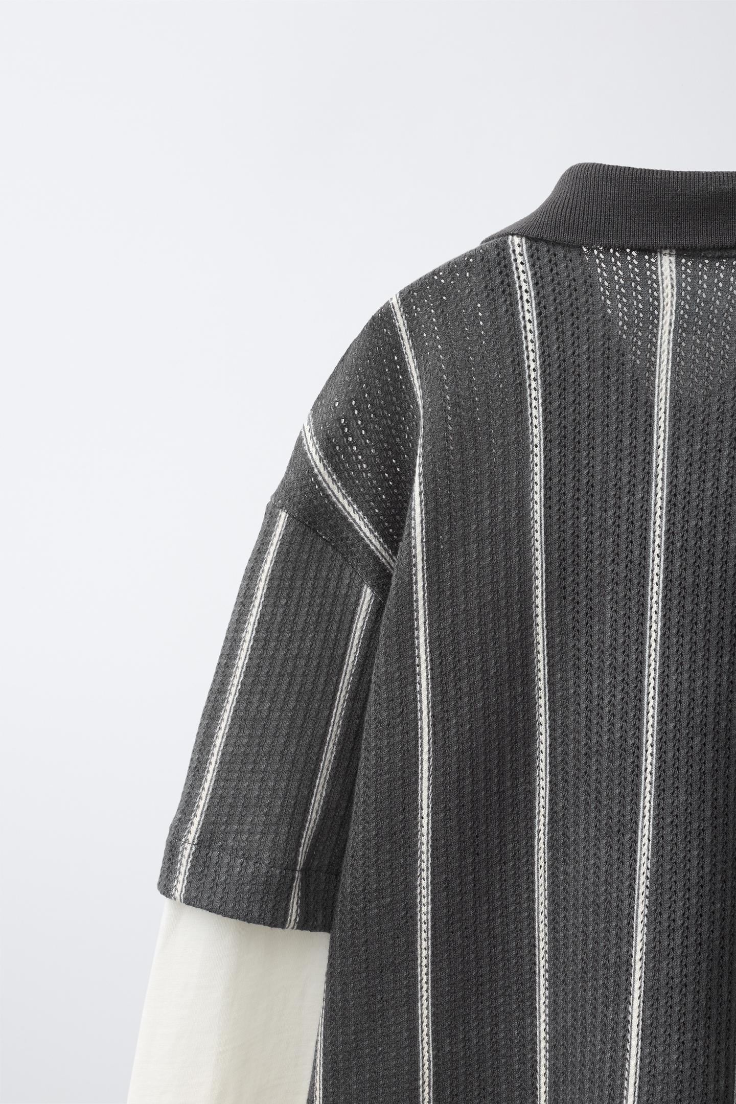 Детская рубашка Zara Textured Double-Sleeve Stripe and Text Print, цвет: Чёрный — фото 4