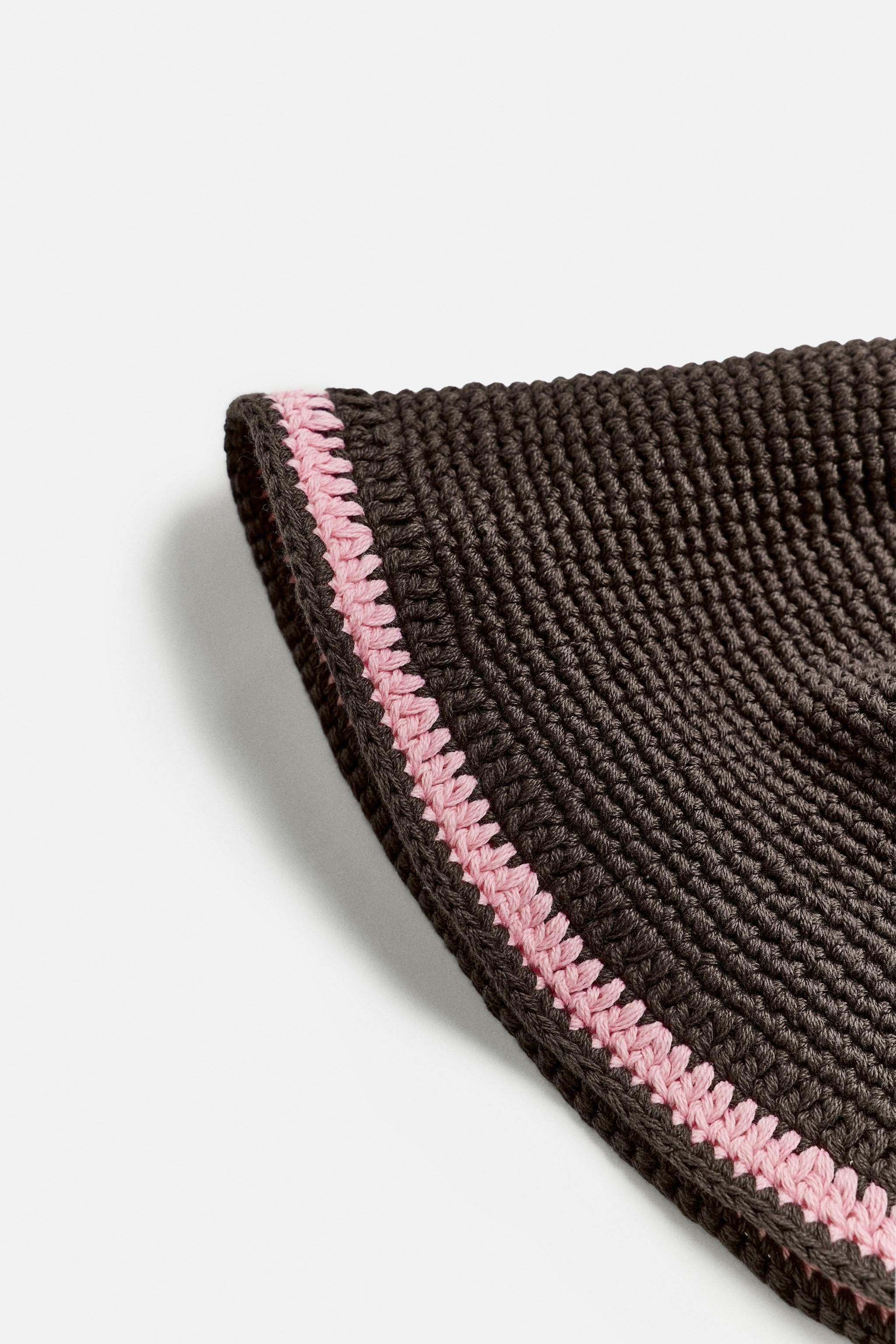 CROCHET BAND BUCKET HAT