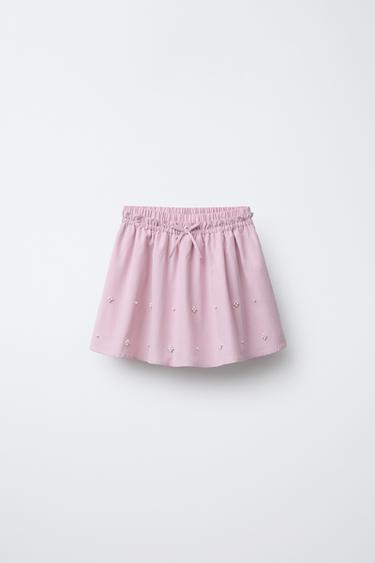 RUFFLED BERMUDA SKORT WITH FAUX PEARLS - Pink by Zara