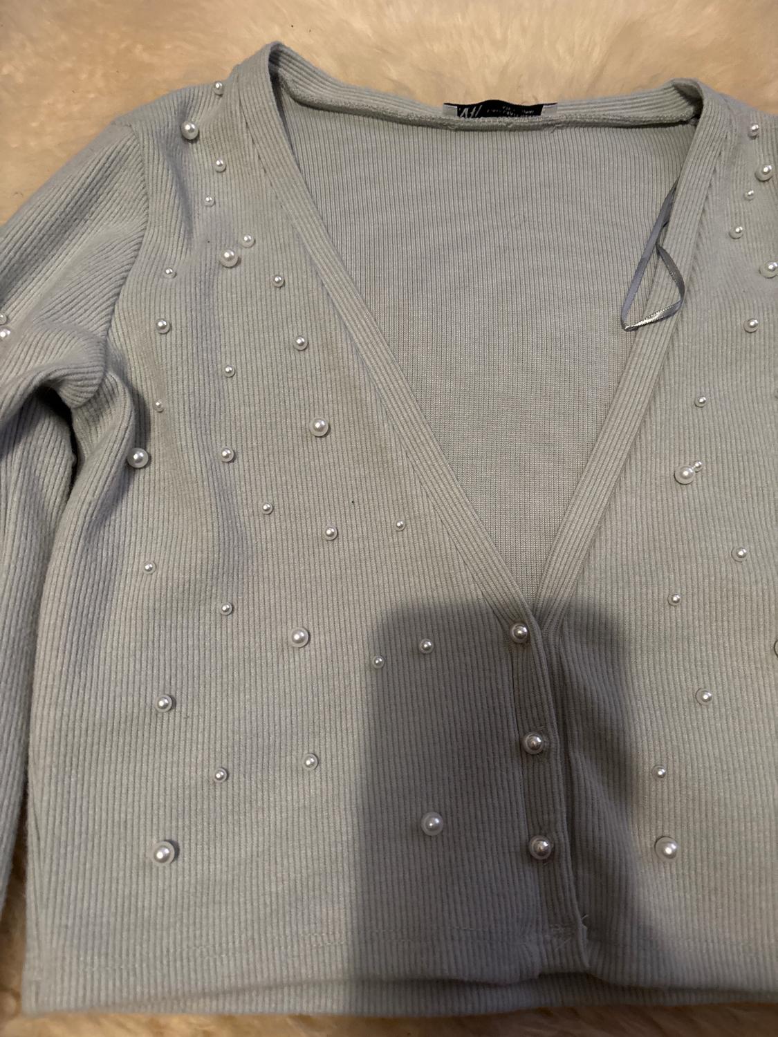 SOFT-TOUCH CROPPED CARDIGAN WITH FAUX PEARLS - Image 3