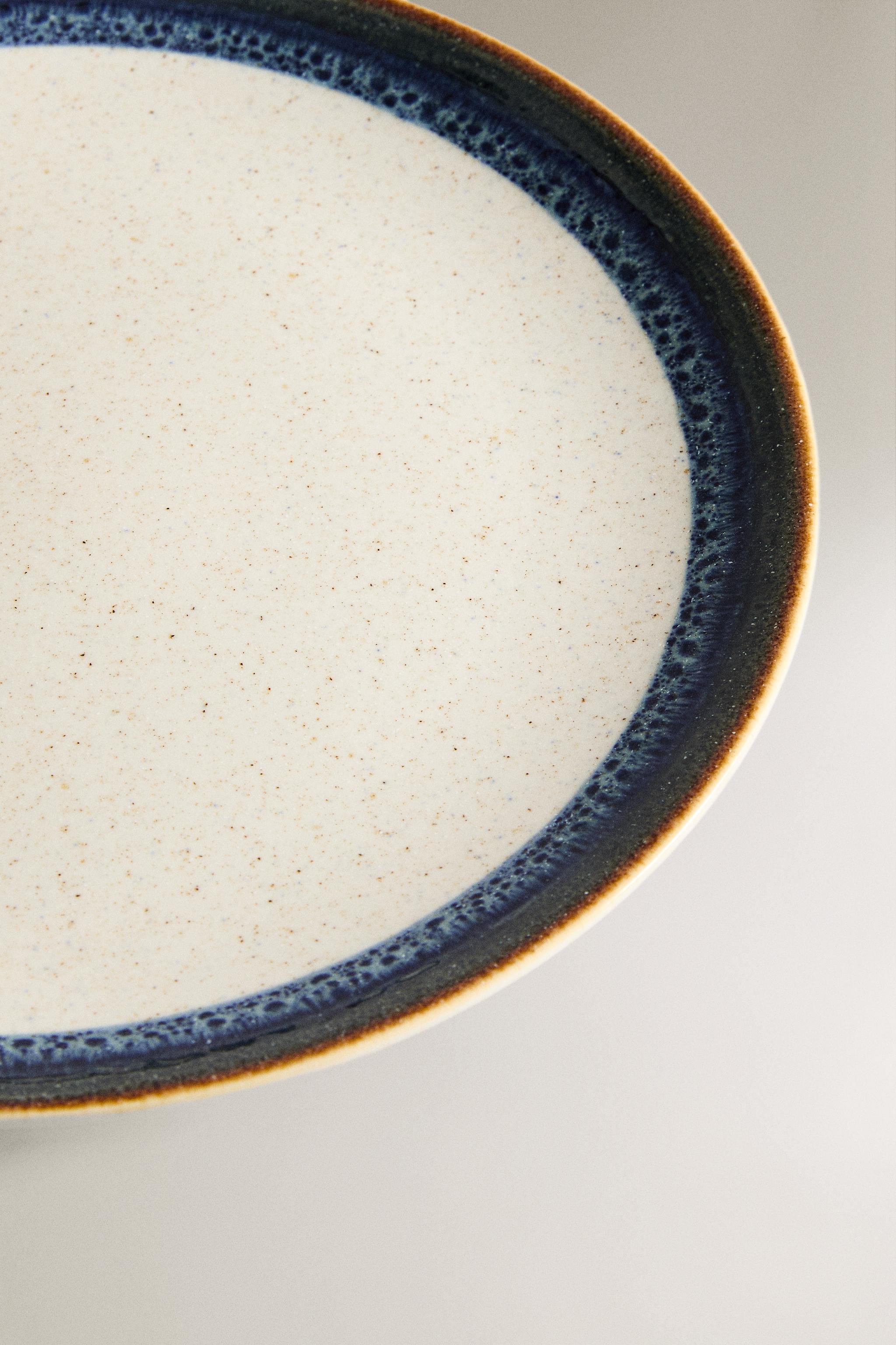 STONEWARE DINNER PLATE