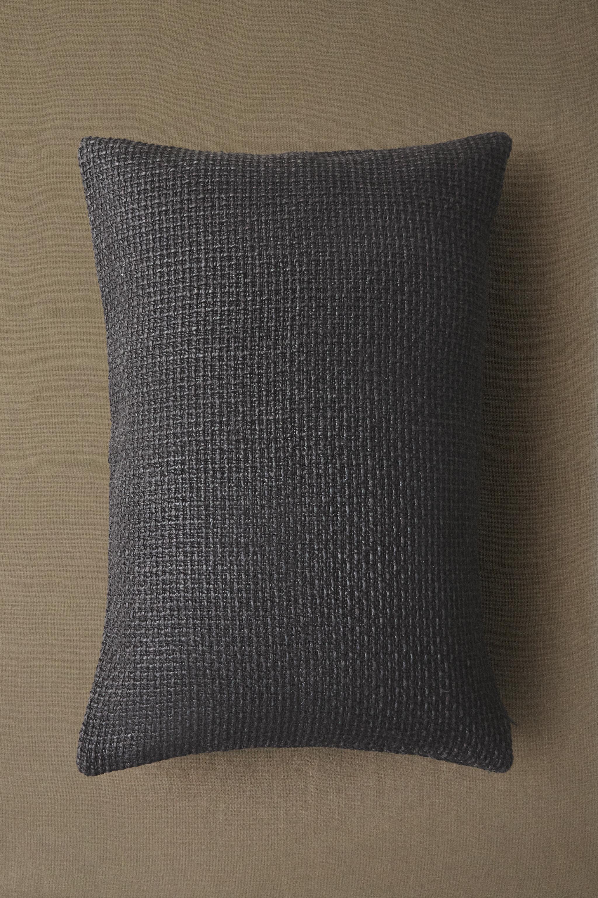LINEN THROW PILLOW COVER