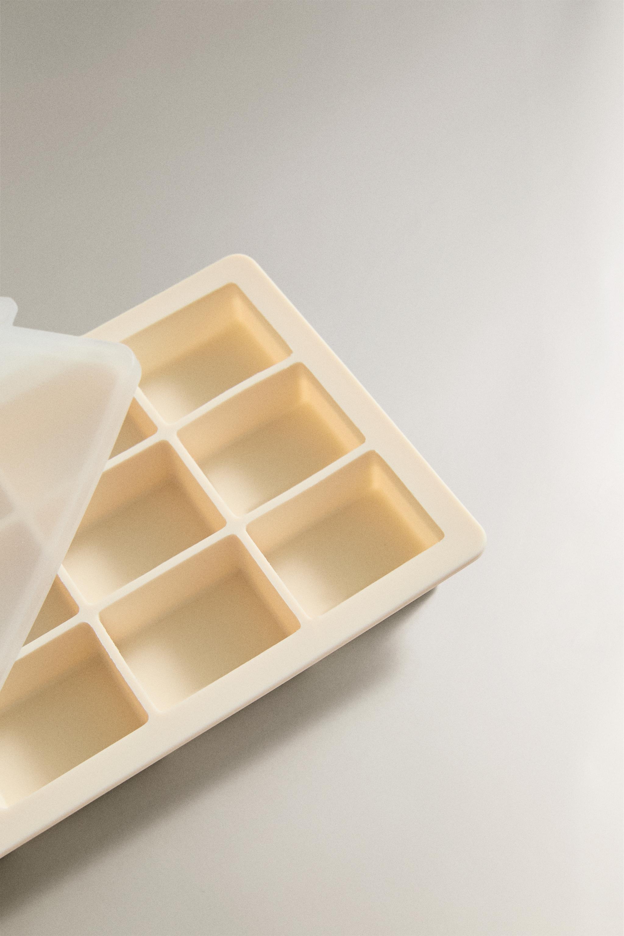 SILICONE ICE BUCKET TRAY WITH 15 ICE CUBES — Cream (alternate view)