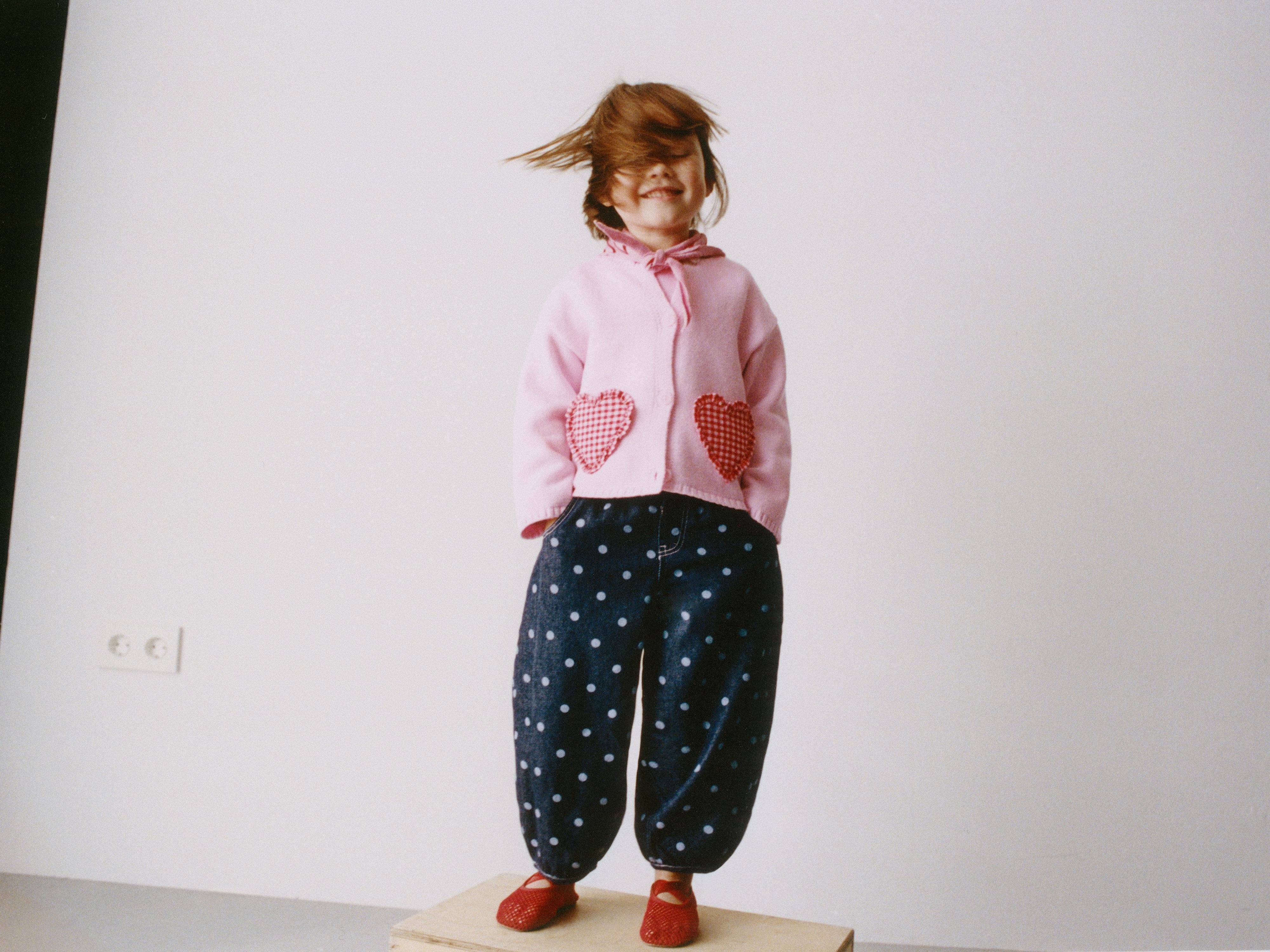 HEART POCKET CARDIGAN