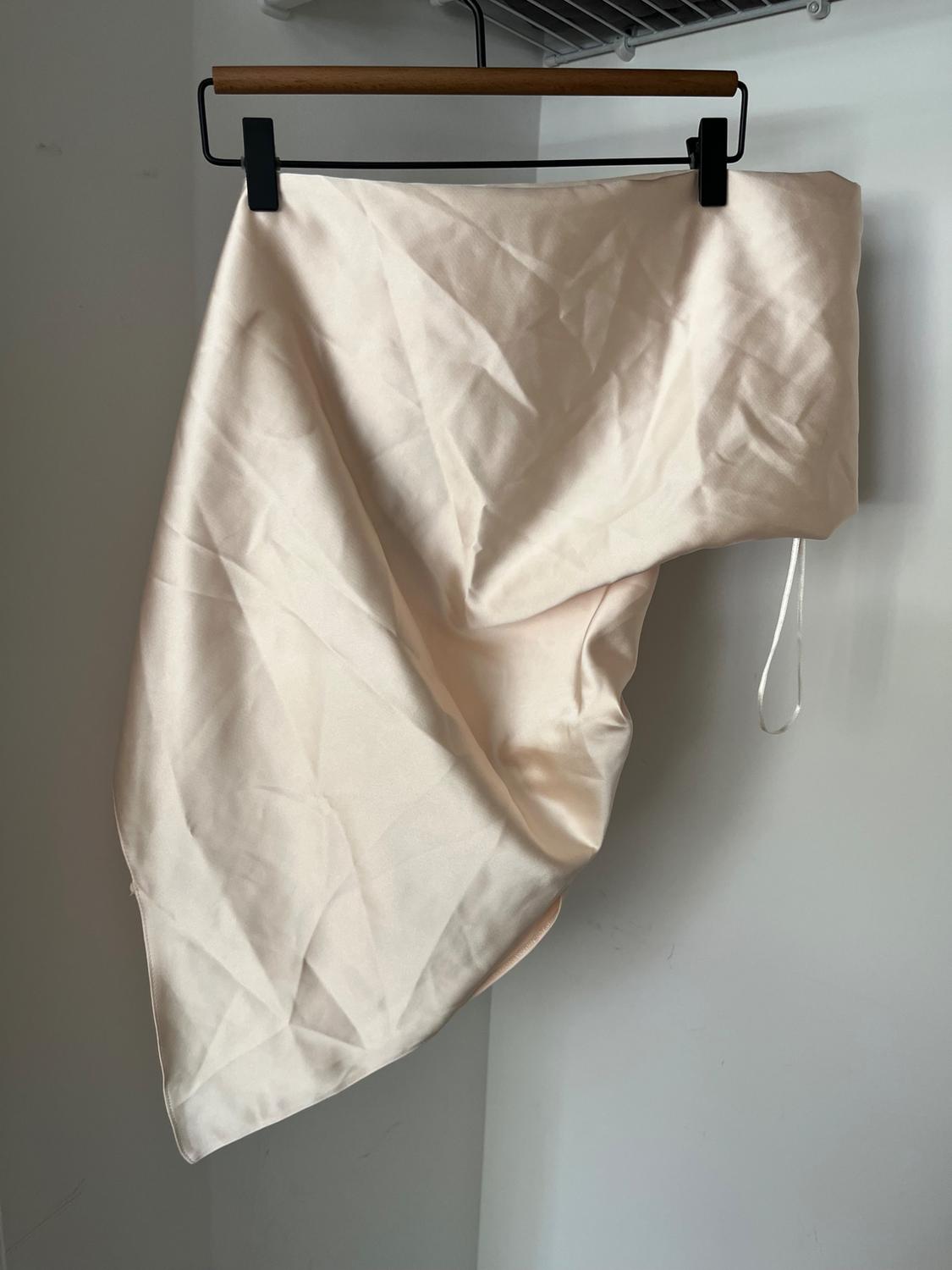 ASYMMETRICAL SATIN EFFECT TOP - Image 2