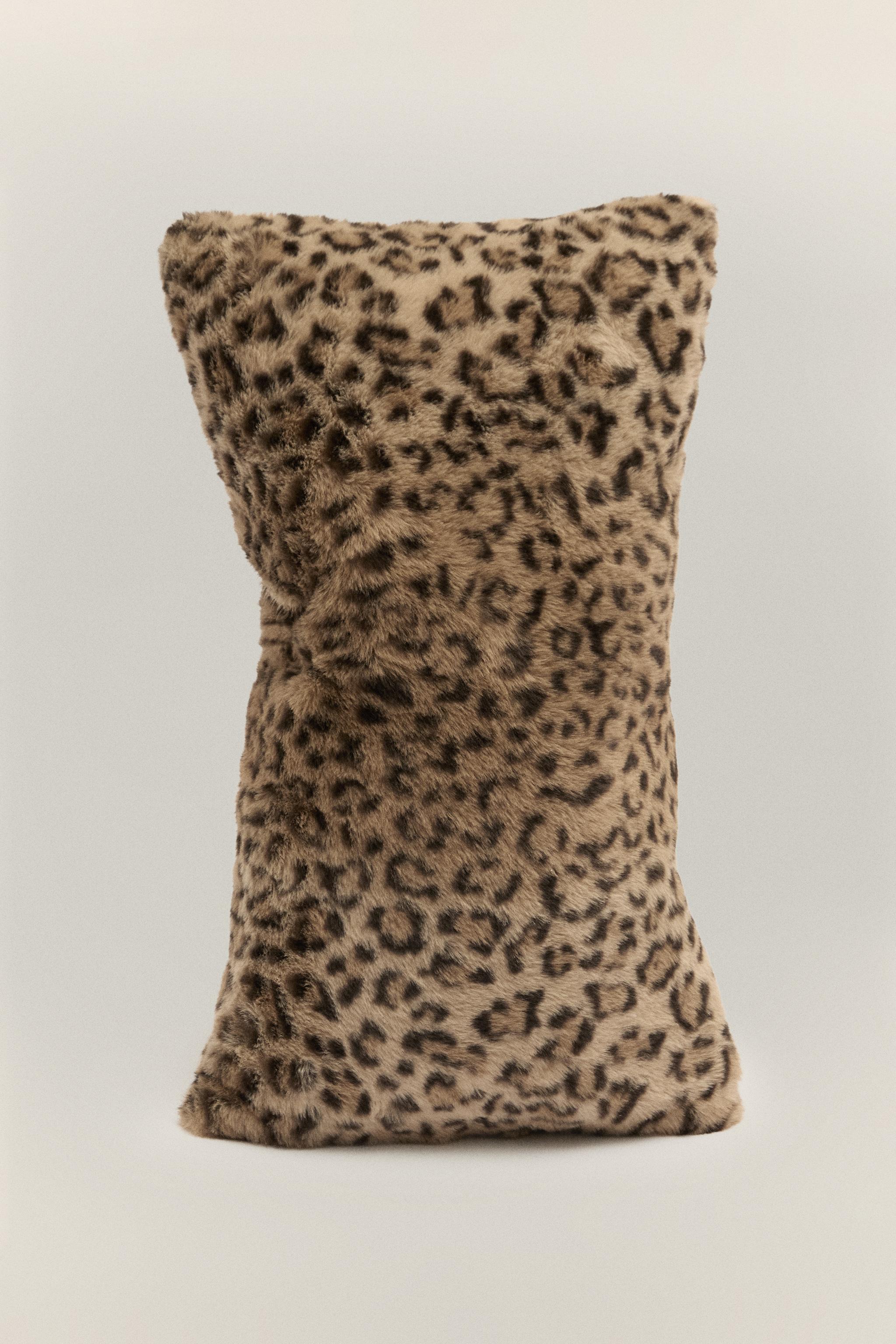 THROW PILLOW COVER LEOPARD FUR