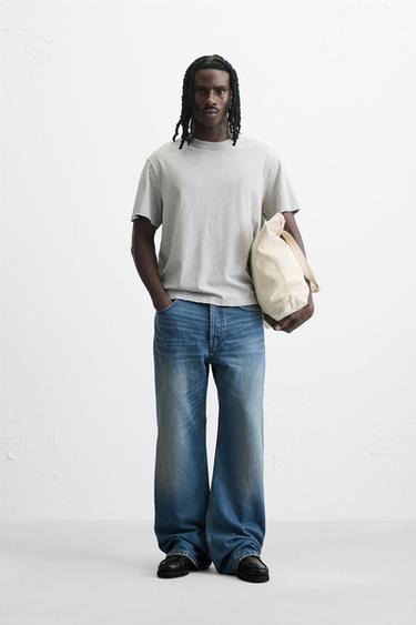 T-SHIRT ESTRUTURA IRREGULAR - Cinzento-vigoré da Zara