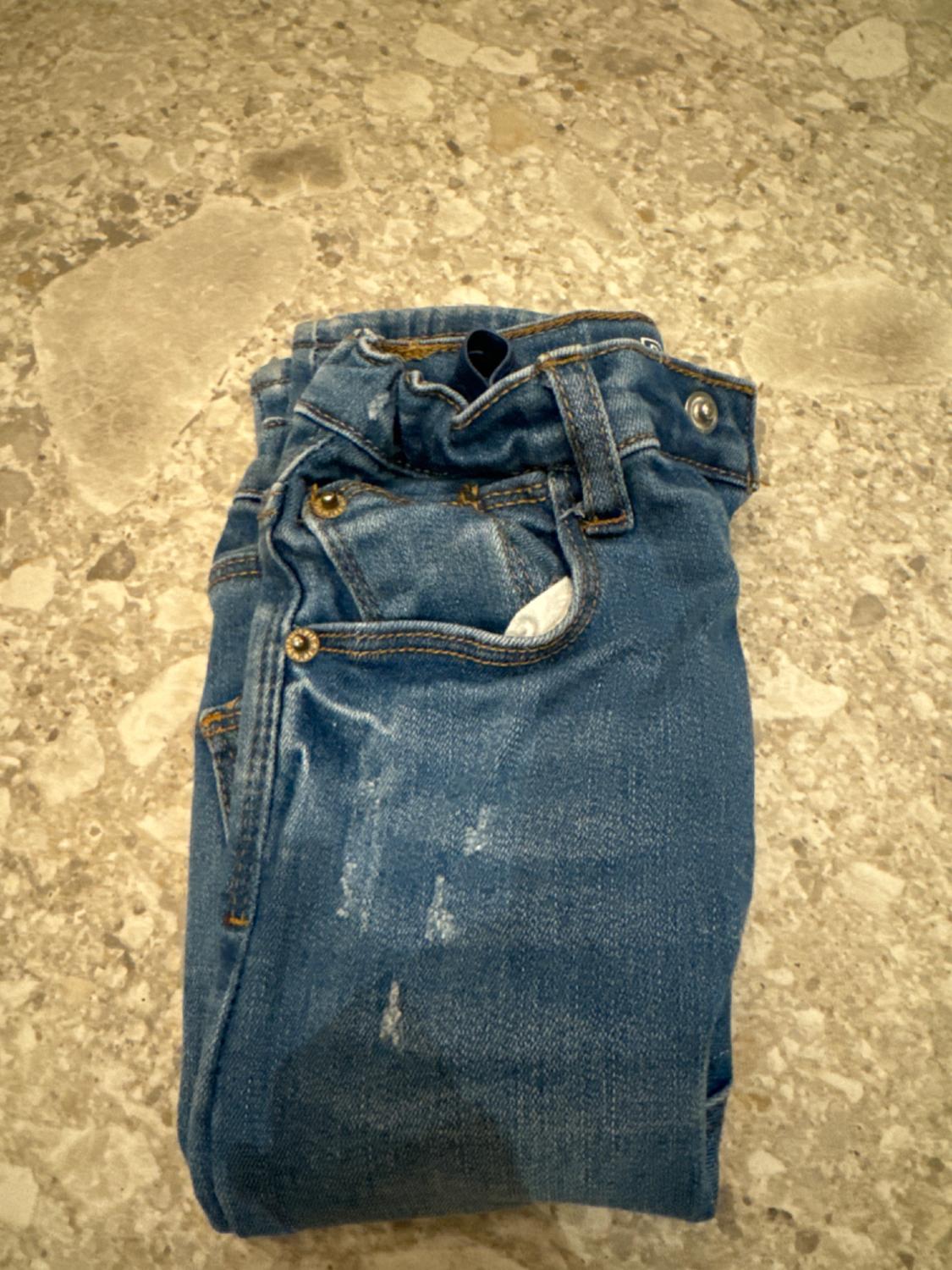 REGULAR DISTRESSED JEANS - Image 3