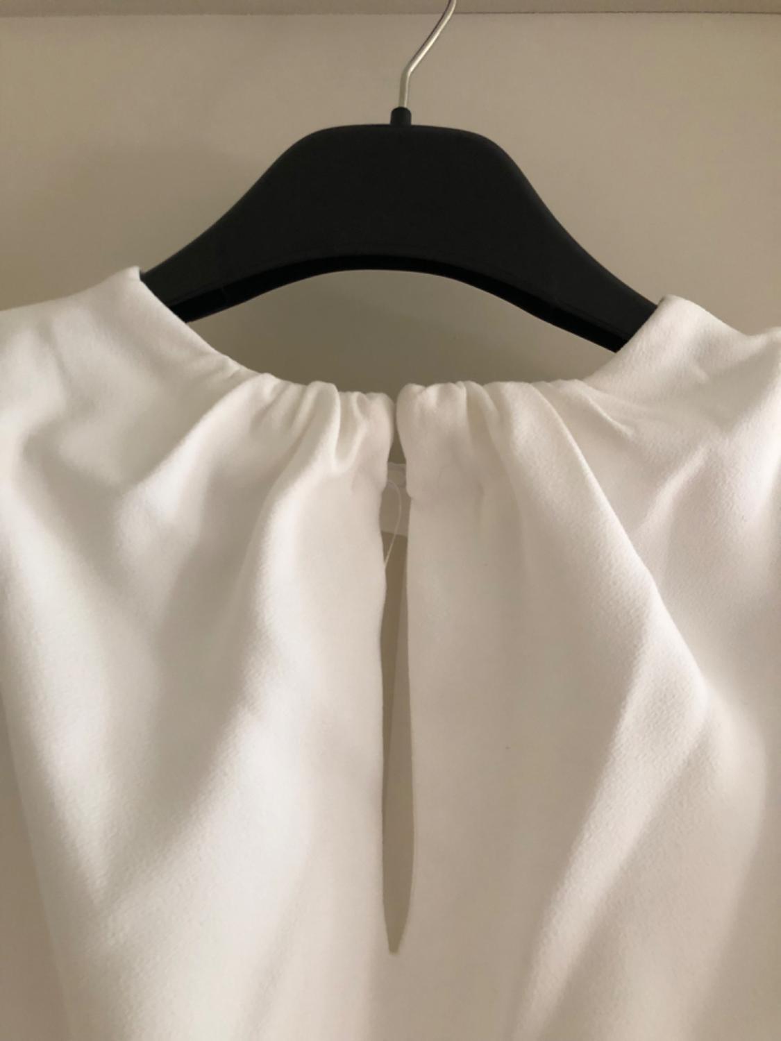 TOP WITH SHOULDER PADS - Image 2
