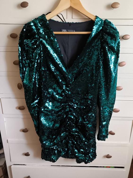 zara green glitter dress DRAPED SEQUIN | SECOND HAND *cleo heels*