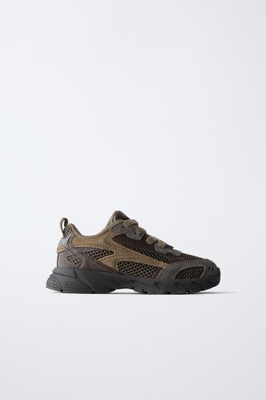 ΑΘΛΗΤΙΚΟ ΠΑΠΟΥΤΣΙ ΜΕ ΔΙΧΤΥ - Καφέ του Zara