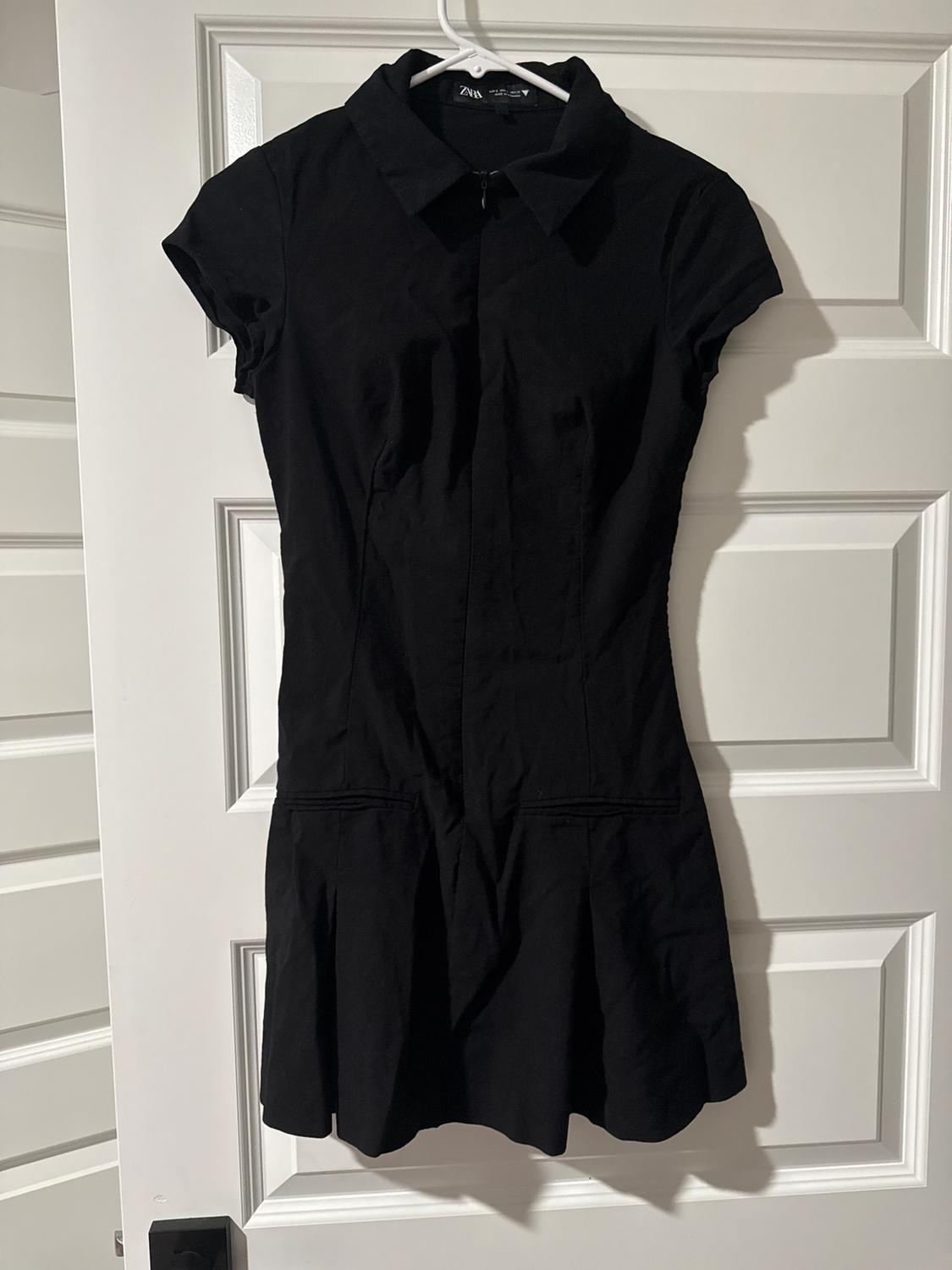 SHORT PLEATED DRESS