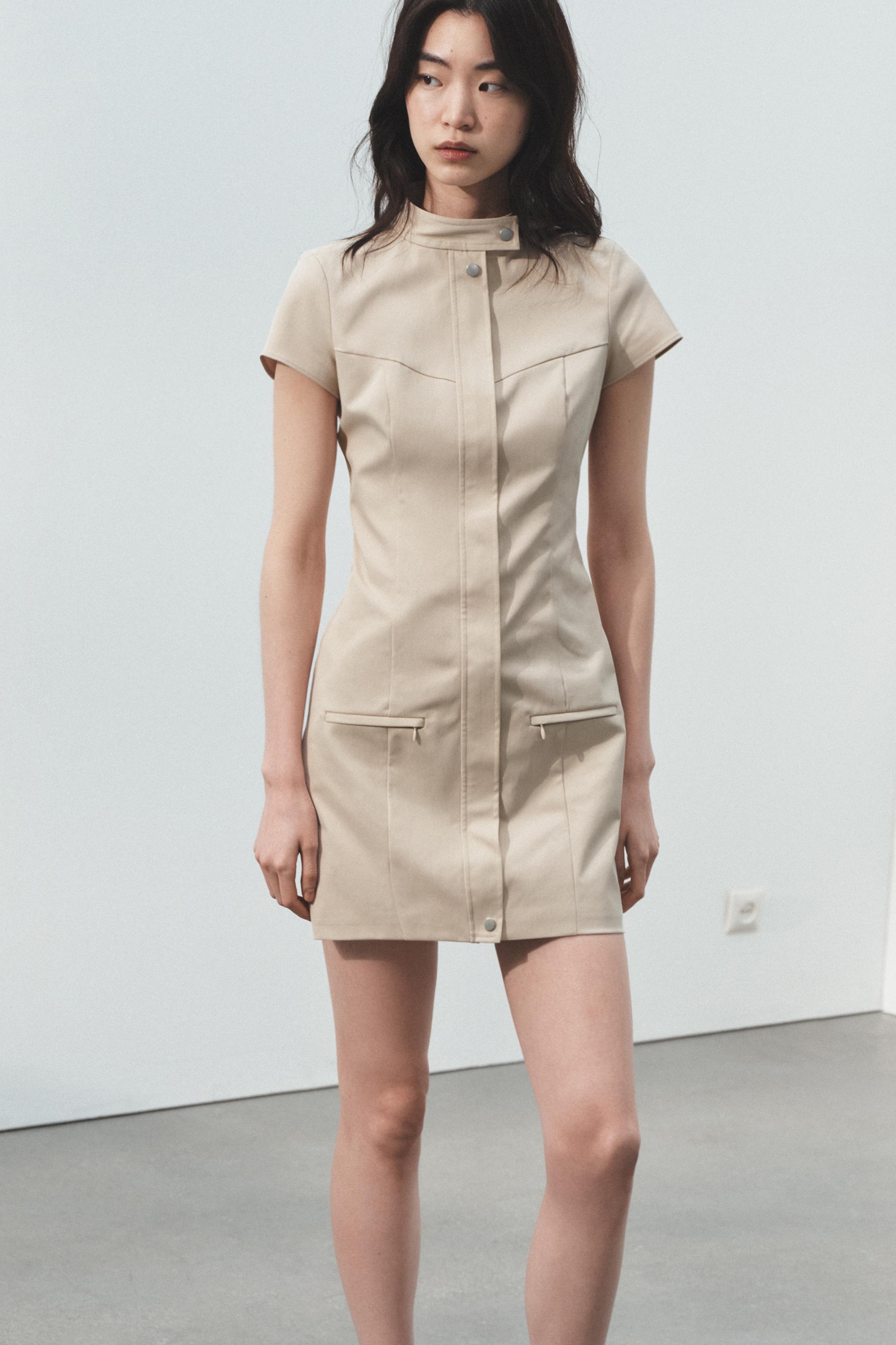 ROBE COURTE ÉLASTIQUE