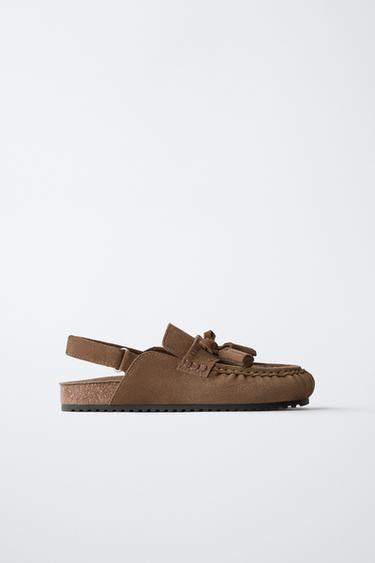 КОЖАНЫЕ САБО С КИСТОЧКАМИ — КОРИЧНЕВЫЙ от Zara