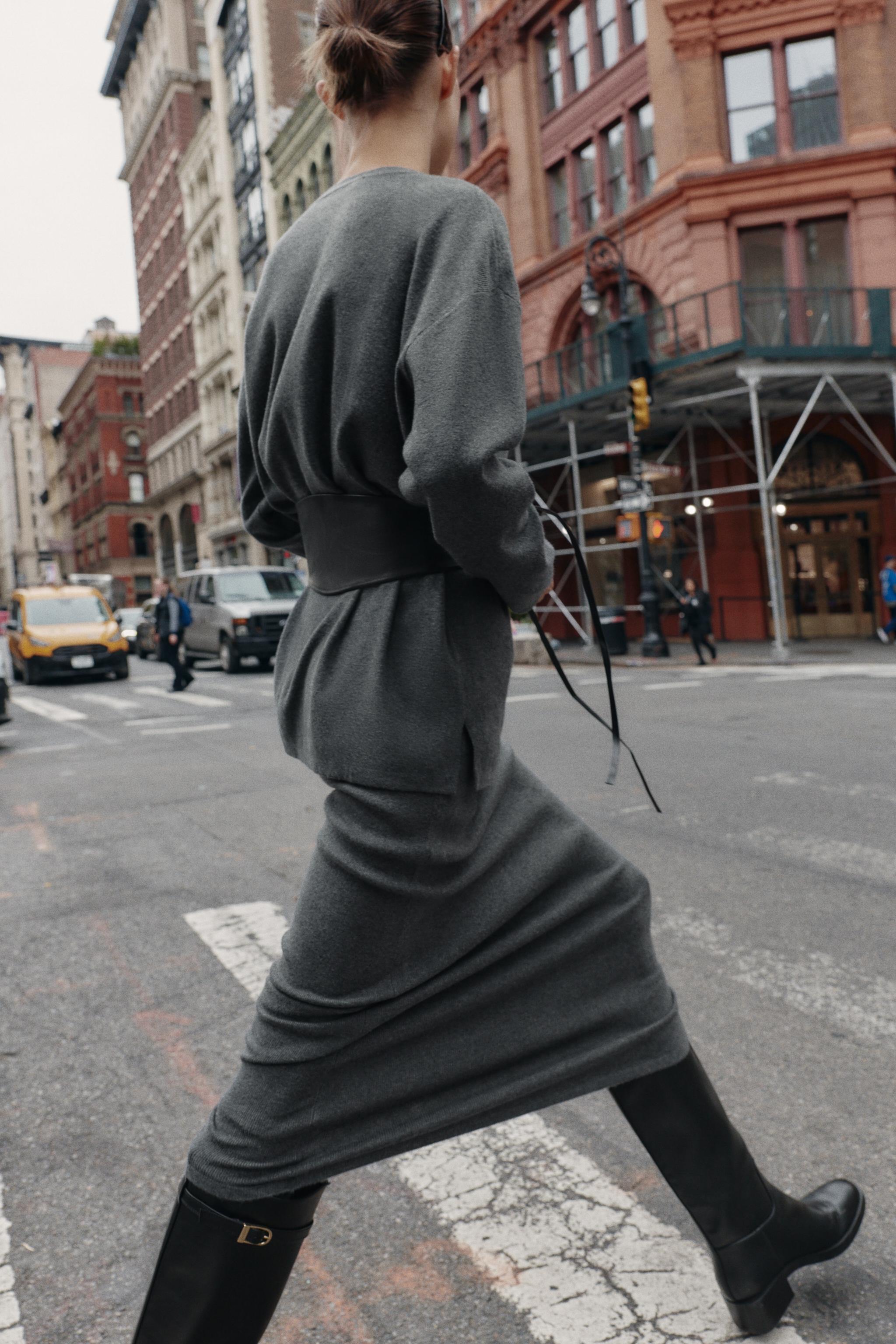 SOFT FEEL PLAIN KNIT JUMPER