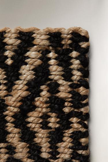 RECTANGULAR GEOMETRIC DESIGN JUTE DOORMAT - Black by Zara - Image 4