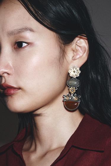 FLOWER RESIN PIECE EARRINGS - Red by Zara - Image 0