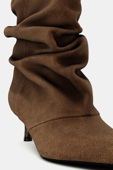 BOTTINES EN CROÛTE DE CUIR FRONCÉES - Marron foncé de Zara - Image 6