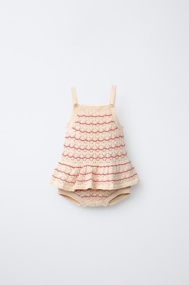 LAZA KÖTÉSŰ CSÍKOS RUGDALÓZÓ FODROKKAL – Ekrü / piros a ZARA-tól