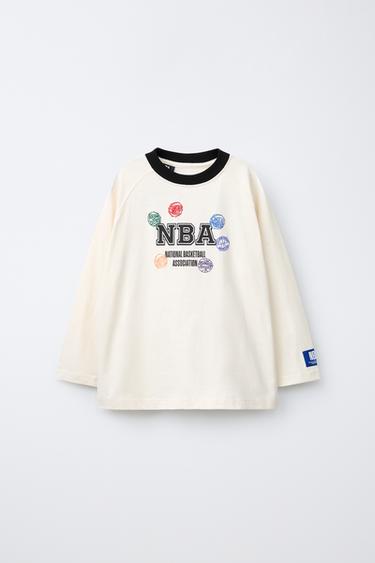 BLUZË E STAMPUAR NBA - MULTI TEAMS - Ngjyrë natyrale nga Zara