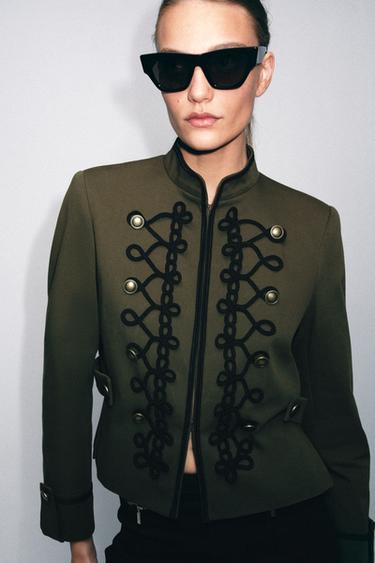 BLAZER HOMBRERAS ALAMARES - Khaki de Zara