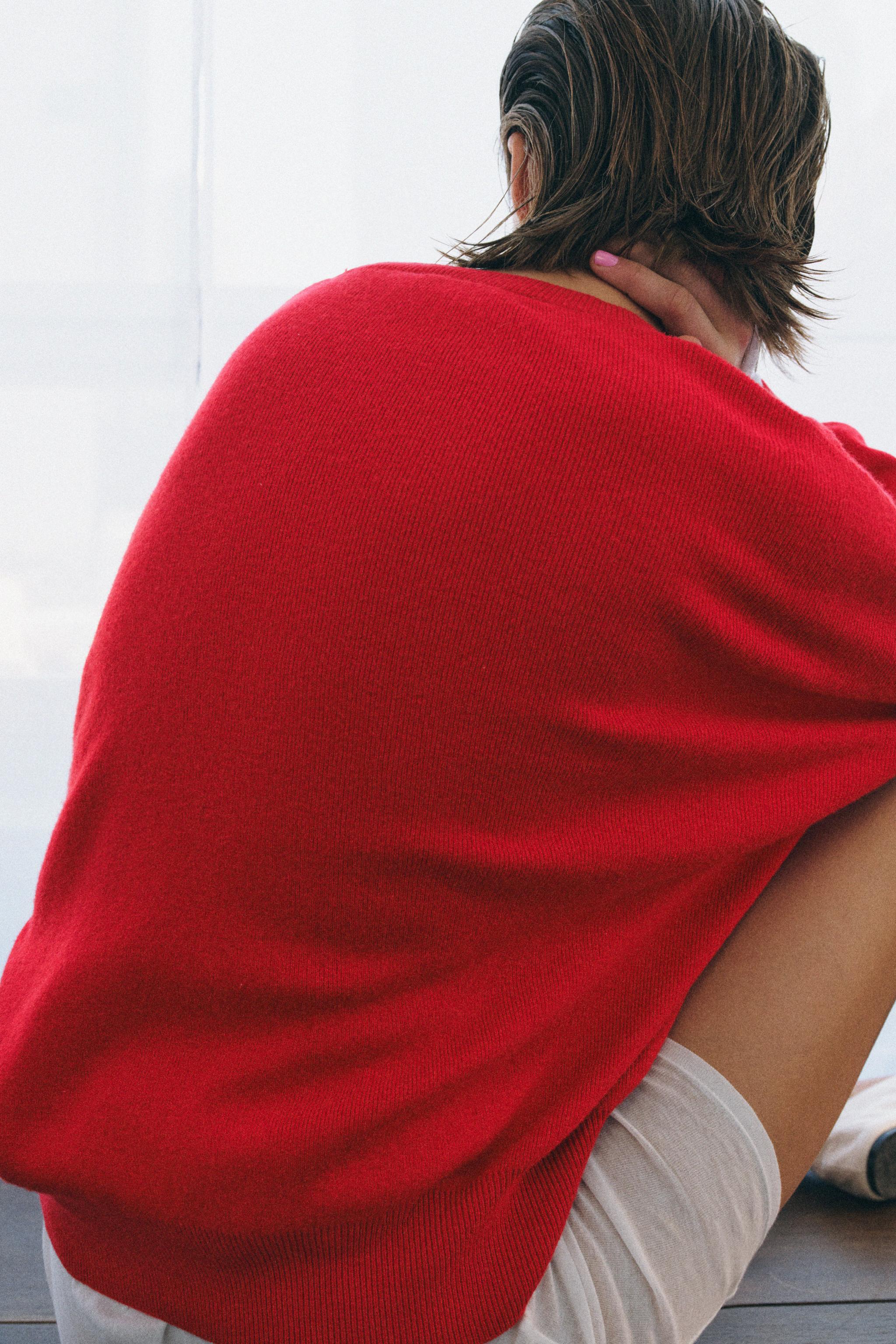 DEEP NECK KNIT JUMPER — Red (alternate view)