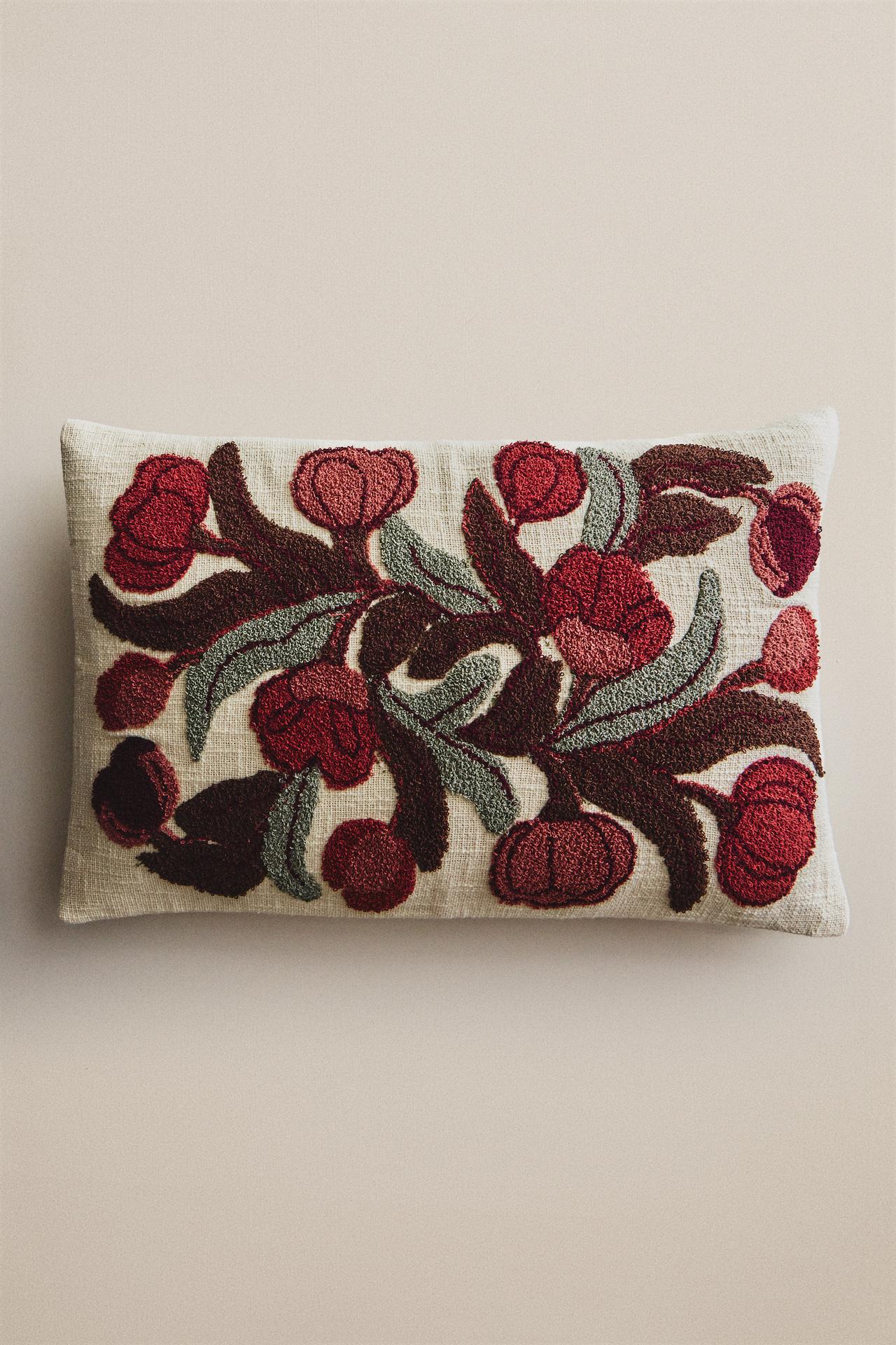 FLORAL TUFTING CUSHION COVER — Pink