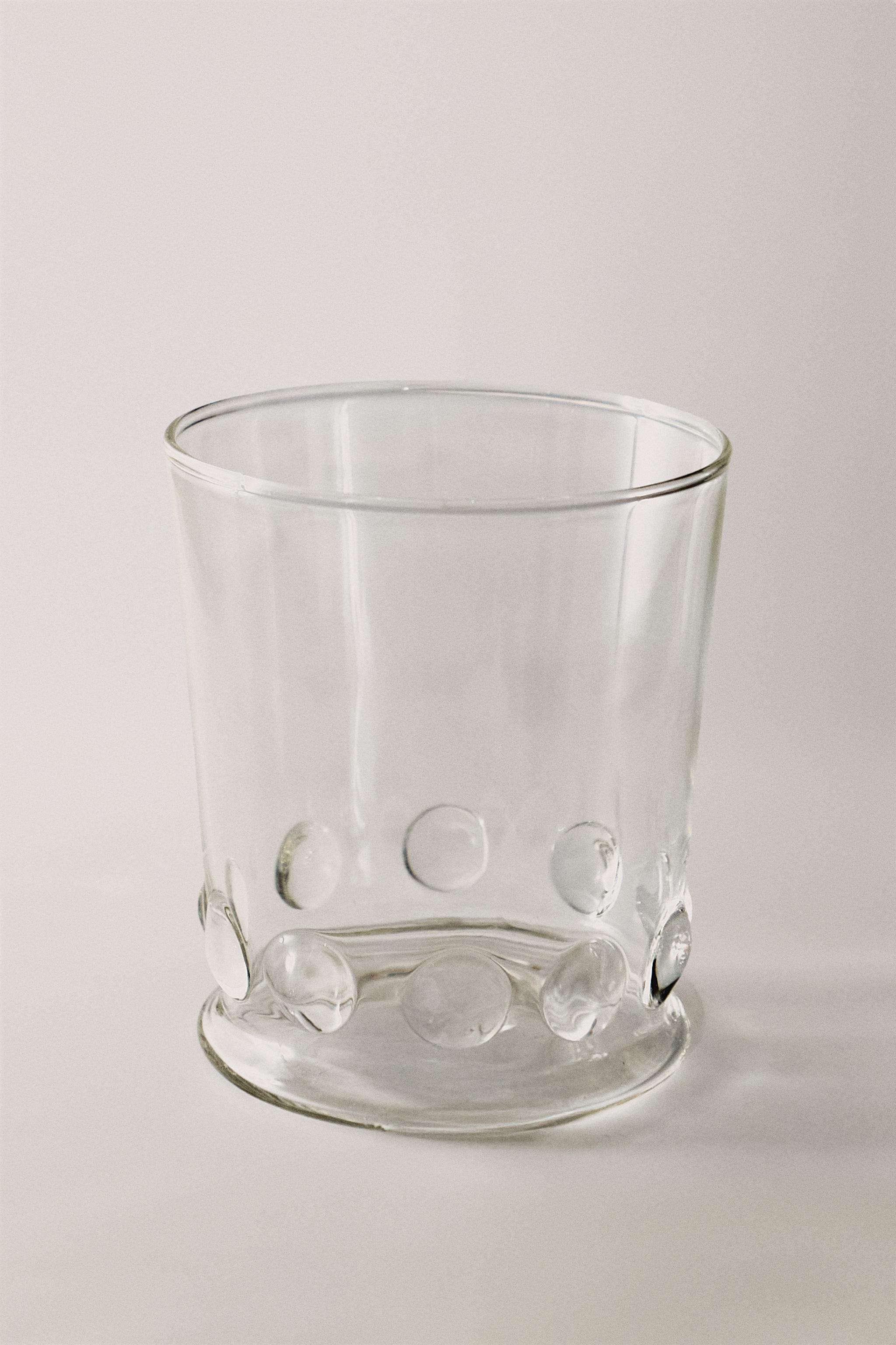 BOROSILICATE GLASS TUMBLER WITH RAISED DOTS