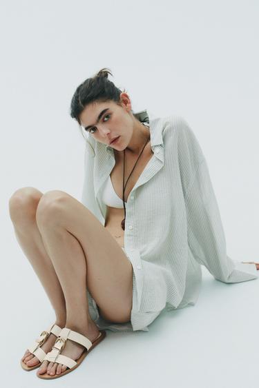 PLATTE SANDALEN MET DUBBEL BANDJE EN GESP - wit van Zara