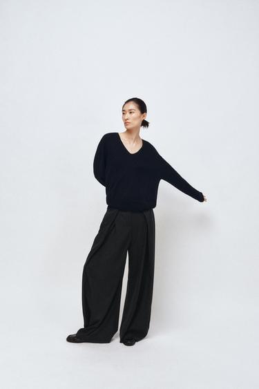 Zara 100% EXTRA-SOFT WOOL V-NECK JUMPER - Navy blue