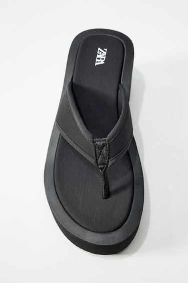 صندل بلاتفورم - أسود الخاص بـ Zara